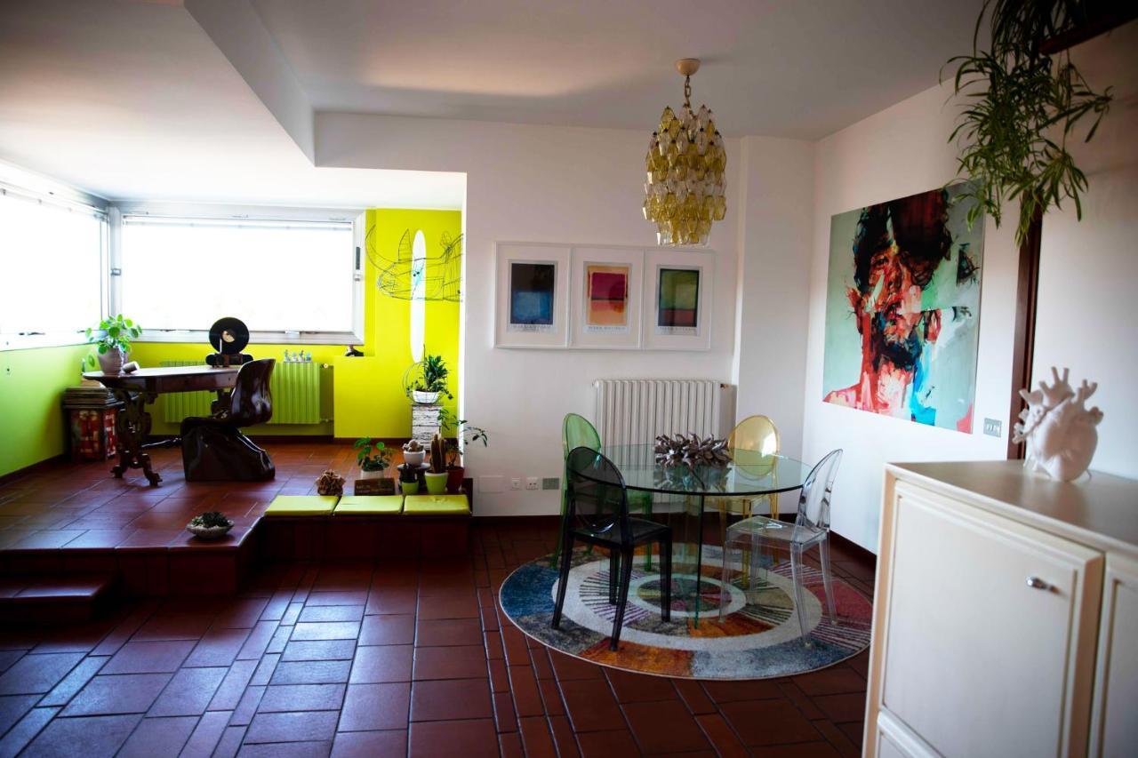 Sound Of Colors - Art Design Apartment 代森扎诺-德尔加达 外观 照片